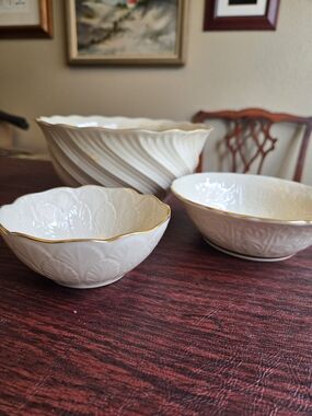 Elegant Lenox Bowl Set with Gold Trim - Classic Home Dining